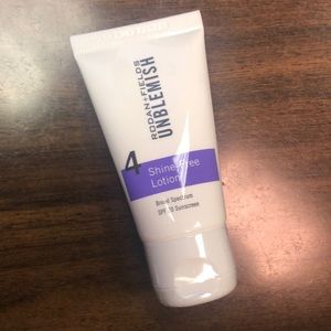 UNBLEMISH Shine Free Lotion SPF 20